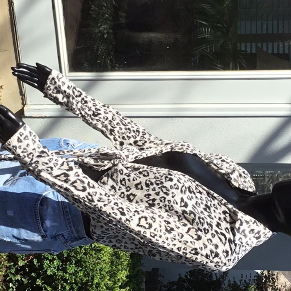 Chico’s Silk cheetah print blouse/shrug - Picture 3 of 4